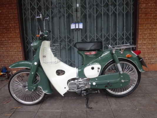 ขายc100ใหม่สวยบริการจัดส่งทั่วประเทศโทร0897661966