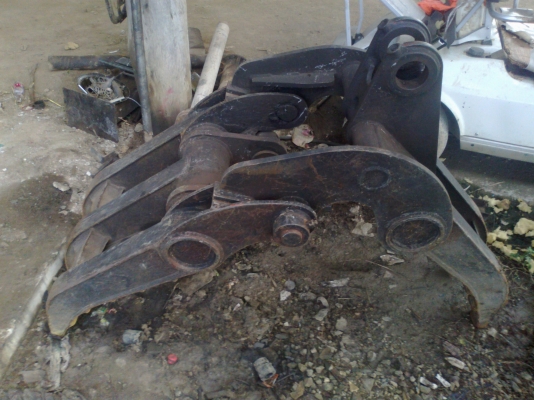 ขายตัวคีบไม้ เก่านอก ถอดออกจากรถ