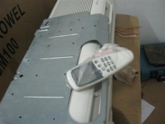 ขายแอร์บ้าน 9000 BTU. สภาพพร้อมใช้ ครับ