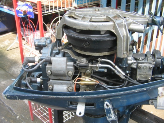 ขาย เครื่่องเรือ Yamaha 8 แรง นำเข้าญี่ปุ่น สภาพดีเครื่องดีมาก ราคา 17,500