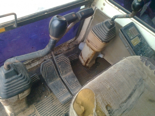 KOMATSU PC200-5 พ้อมใช้งาน