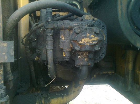 KOMATSU PC200-5 พ้อมใช้งาน