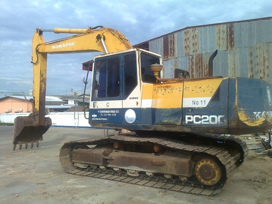 KOMATSU PC200-5 พ้อมใช้งาน