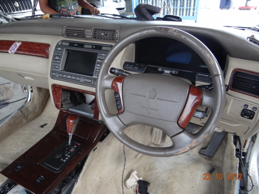 ขายเครื่องยนต์นำเข้าจากญี่ปุ่นพร้อมหัวตัด TOYOTA CROWN เครื่องยนต์  2JZ-GE FSE หัวฉีดไฟฟ้ารุ่นใหม่ครับ!!!!เกียร์ออโต  พาร์ทแท้นำเข้าจากญี่ปุ่น!!!!