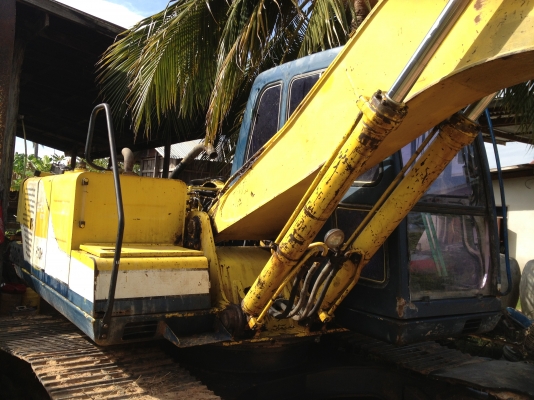 ขายรถแบ็คโฮ KOBELCO Mark III 120 เล่มทะเบียนครบ ขายรถแบ็คโฮ KOBELCO Mark III 120 เล่มทะเบียนครบ