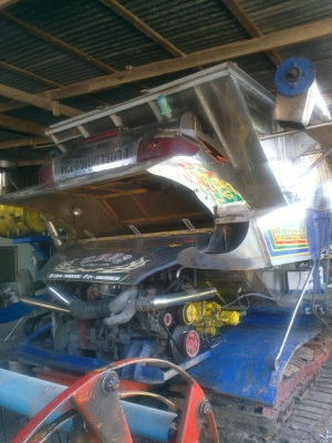 ขายรถเกี่ยวข้าวสภาพสวยสแตนเลสทั้งคันอู่ ต.เจริญการช่างอุ้มปรับระดับ