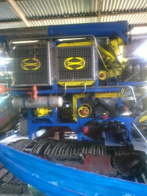 ขายรถเกี่ยวข้าวสภาพสวยสแตนเลสทั้งคันอู่ ต.เจริญการช่างอุ้มปรับระดับ