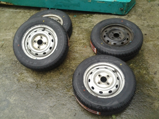 ต้องการขายล้อเสริมสนใจล้อเสริมติดต่อเราด่วนเจ้าของขายเองไม่ผ่านนายหน้าราคาคุยกันได้