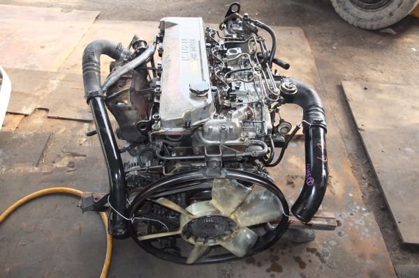 เครื่องดีเซล อีซูซุ 4HE1 TURBO 175แรงม้า สวยๆ