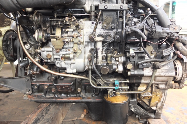 เครื่องดีเซล อีซูซุ 4HE1 TURBO 175แรงม้า สวยๆ เครื่องดีเซล อีซูซุ 4HE1 TURBO 175แรงม้า สวยๆ
