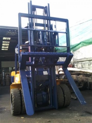 ขายรถโฟล์คลิฟท์ KOMATSU 5FD35 ขนาด 3.5 ตัน เสาสูง 4 เมตร มีฮึ๊ง  เครื่องดีเซล  เกียร์ธรรมดา  สภาพดีมากพร้อมใช้งาน