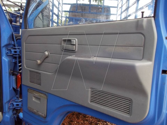 ขาย 6 ล้อ อีซุ NPR 130 แรงม้า / กระบะยาว 5.0 เมตร พื้นสแตนเลส ( รถประกอบ )