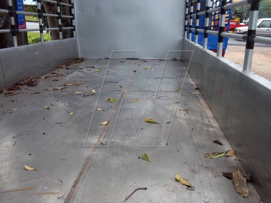 ขาย 6 ล้อ อีซุ NPR 130 แรงม้า / กระบะยาว 5.0 เมตร พื้นสแตนเลส ( รถประกอบ )