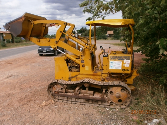 ขาย รถตักล้อแทร็ก สภาพดี