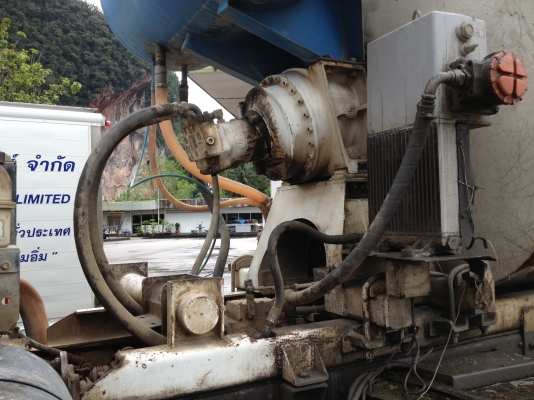 รถโม่ปูน 10 ล้อ