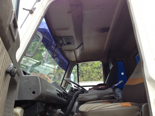 รถโม่ปูน 10 ล้อ