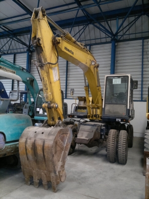 รถขุด KOMATSU PW100-3 ปี2000 รถนอกนำเข้าจากญี่ปุ่น ราคาไม่แพงครับ