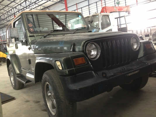 ขาย jeep wrangler sahara จี๊ป แรงเลอร์ ซาฮาร่า  ขับเคลื่อน4ล้อ สนใจติดต่อ บริษัท ชัยเสรียานยนต์ จำกัด 086-0801238