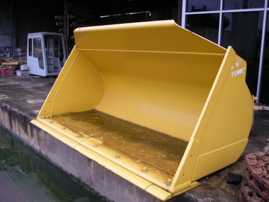 ปุ้งกี๋รถตักโคมัตสุWA320