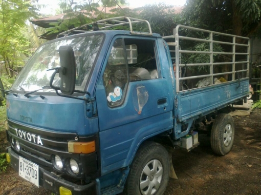 ขาย toyota 4ล้อ (กระบะบรรทุก) ยกหัวเก๋งได้ รถห้างป้ายแดง เดิมๆ เครื่อง 85 แรงม้า  ยางขอบ 16" ดี 4 เส้น หัวสภาพดี สีไม่ค่อยสวย ภาษีขาด 3 เดือน ขายตามสภาพ 150,000