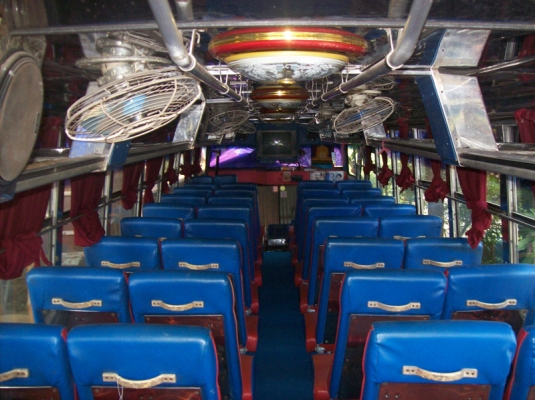 ขายรถบัสพัดลมชั้นครี่ง ยี่ห้อ Hino ราคาเบาๆ ขายรถบัสพัดลมชั้นครี่ง ยี่ห้อ Hino ราคาเบาๆ