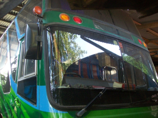 ขายรถบัสพัดลมชั้นครี่ง ยี่ห้อ Hino ราคาเบาๆ ขายรถบัสพัดลมชั้นครี่ง ยี่ห้อ Hino ราคาเบาๆ