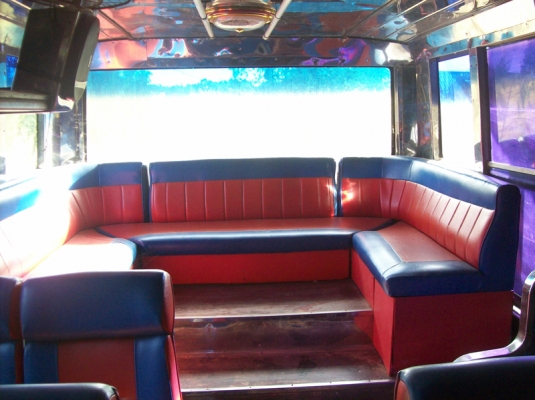 ขายรถบัสพัดลมชั้นครี่ง ยี่ห้อ Hino ราคาเบาๆ ขายรถบัสพัดลมชั้นครี่ง ยี่ห้อ Hino ราคาเบาๆ