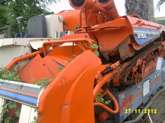 อยากขายครับ รถเกี่ยวข้าว