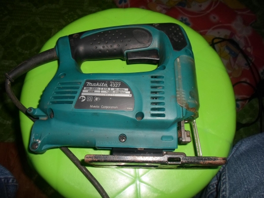 ขายเลื่อยจิ๊กซอร์ makita 4327 มือสองสภาพดีมาก