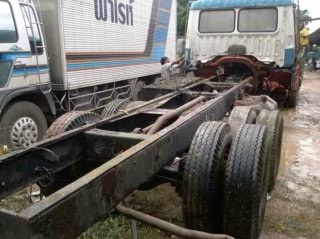 ขาย10ล้อKT-925 เครื่องEH-700 หัวคัชชี เอกสารพร้อมโอนขายตามสภาพ