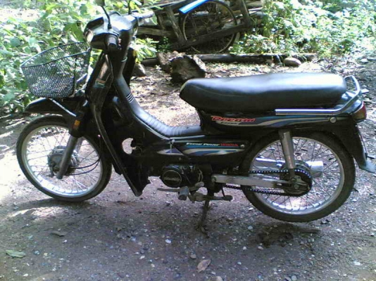 ขายฮอนด้าดรีม C100(ดำ) เล่มทะเบียนพร้อมชุดโอน เครื่องเดิมๆสมบูรณ์ขาย 8900 บาท