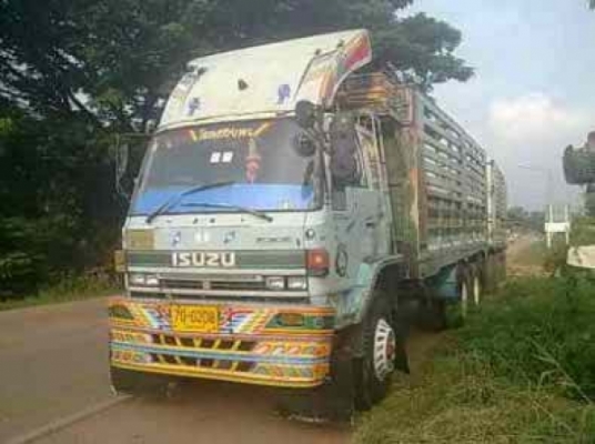 ขายรถสิบล้อลากแม่-ลูกไม่ดั้มคอกเกษตร ISUZU ROKEY 240 รถสวยสภาพพร้อมใช้