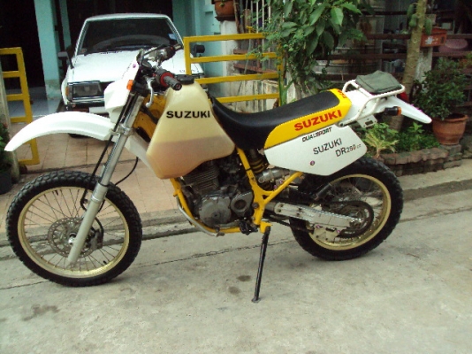 ขาย suzuki DR 250 cc ราคา 36000