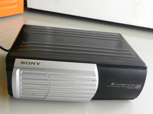 ขายตู้ CD SONY 10 แผ่น ครับ