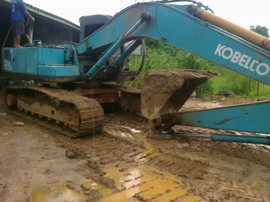 ขายรถแบคโฮKOBELCO sk 200-2 สภาพดีพร้อมใช้ ขายรถแบคโฮKOBELCO sk 200-2 สภาพดีพร้อมใช้