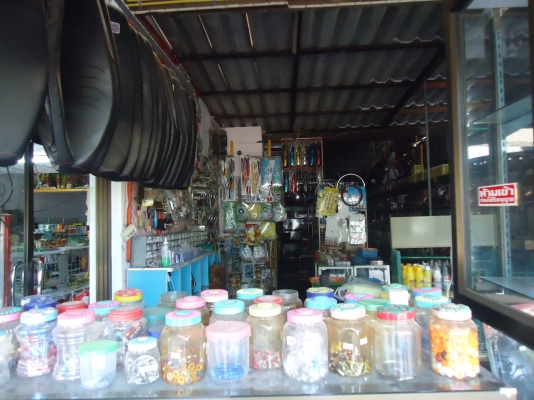 ขาย 6 ล้อ อีซูซุ NKR 130 แรงม้า ยาว 4.30 ม. ปี 2549 สภาพสวยจัดกว่า 90\% เครื่องดี พร้อมใช้ สนใจติดต่อได้ที่ 081-9972972 รหัสเครื่อง 4HG1257236 รหัสคัสซี NKR71LY52E5-7102320 ขาย 6 ล้อ อีซูซุ NKR 130 แรงม้า ยาว 4.30 ม. ปี 2549 สภาพสวยจัดกว่า 90\% เครื่องดี พร้อมใช้ สนใจติดต่อได้ที่ 081-9972972 รหัสเครื่อง 4HG1257236 รหัสคัสซี NKR71LY52E5-7102320