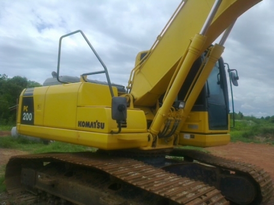 ขายดาวน์รถแบคโฮ KOMATSU pc200-8รถทำงานน้อยเหมือนรถใหม่ 2,xxxชม