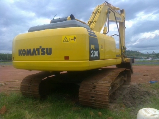 ขายดาวน์รถแบคโฮ KOMATSU pc200-8รถทำงานน้อยเหมือนรถใหม่ 2,xxxชม