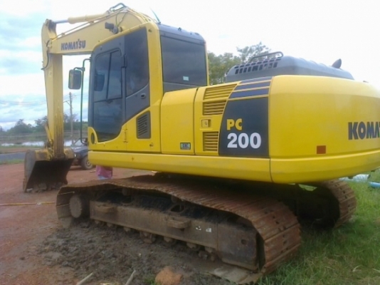 ขายดาวน์รถแบคโฮ KOMATSU pc200-8รถทำงานน้อยเหมือนรถใหม่ 2,xxxชม