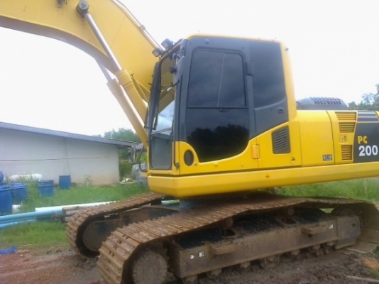 ขายดาวน์รถแบคโฮ KOMATSU pc200-8รถทำงานน้อยเหมือนรถใหม่ 2,xxxชม