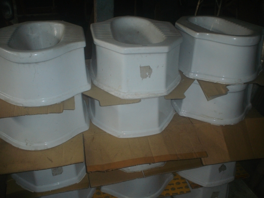 หลินรัชดา 081-585-6957 หัวส้วม KARAT มี20อันขาย400บาท