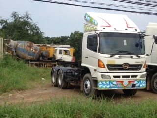 HINO MEGA 320 hp HI-Speed  หัวลาก สภาพสวยพร้อมใช้งาน