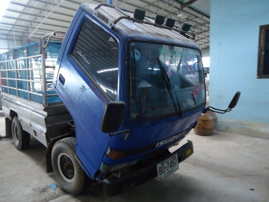 รถบรรทุก4ล้อ Toyota+หัว ISUZU กระบะเลส ขายถูก