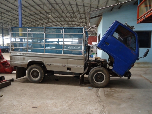 รถบรรทุก4ล้อ Toyota+หัว ISUZU กระบะเลส ขายถูก