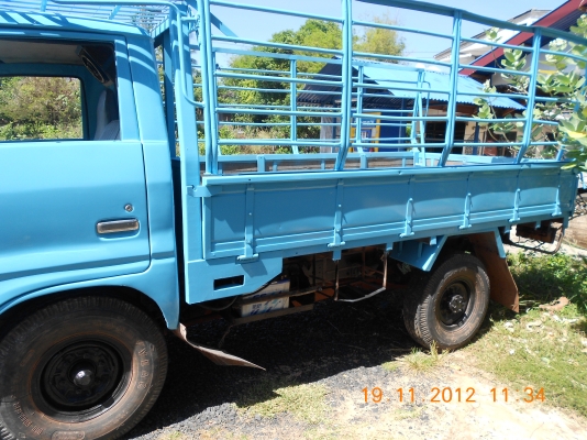 ขาย 4 ล้อ เครื่องแน่น แซสซีสวย สีสวยบางๆ