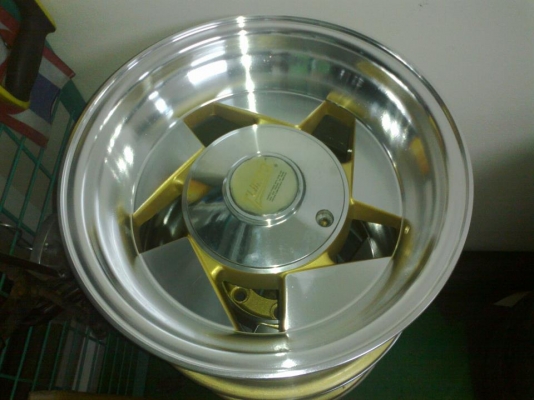 ล้อแม็กเรโท