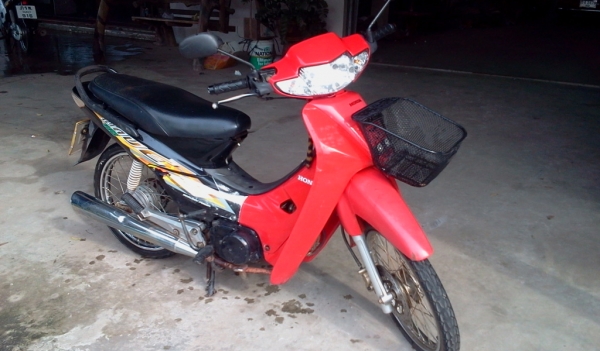 ขาย เวฟ 100 ปี46ไมล์ลาย เครื่องเดิมดี รถเดิม ทะเบียนโอน 15800