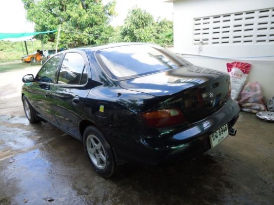 ขาย Hyundai Elantra ตาปีศาจ สีเขียวสวย 75,000 บาท พร้อมโอน +++++++++