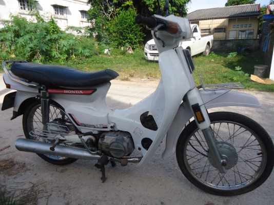 ดรีม ครุสภา เครื่องดี ทะเบียนพร้อมโอน รถเจ้าเดียวตั้งแต่ออกห้าง