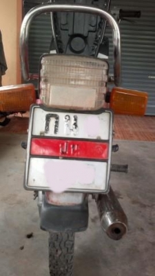 C700 สีน้ำตาล สภาพพร้อมประกวด มีเล่ม ราคากันเอง